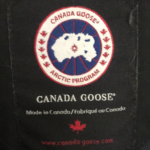 CANADA GOOSE 🇨🇦 LADIES ORIGINAL PARKA FROM YEARS AGO SIZE LARGE DOWN FILLED - Picture 7 of 15